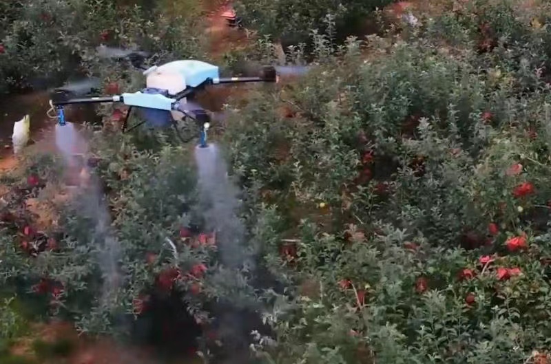 EAVISION Agricultural Drone Plant Protection Makes Fruit Tree Spraying More Efficient